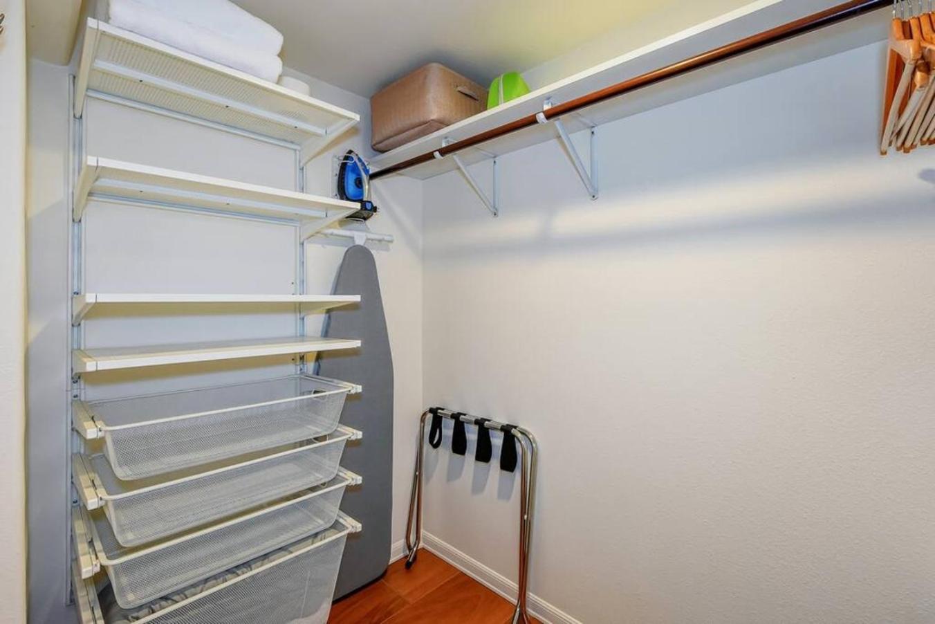 Private New Garden Apartment W Hot Tub 카마스 외부 사진