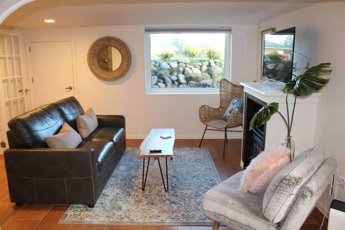 Private New Garden Apartment W Hot Tub 카마스 외부 사진